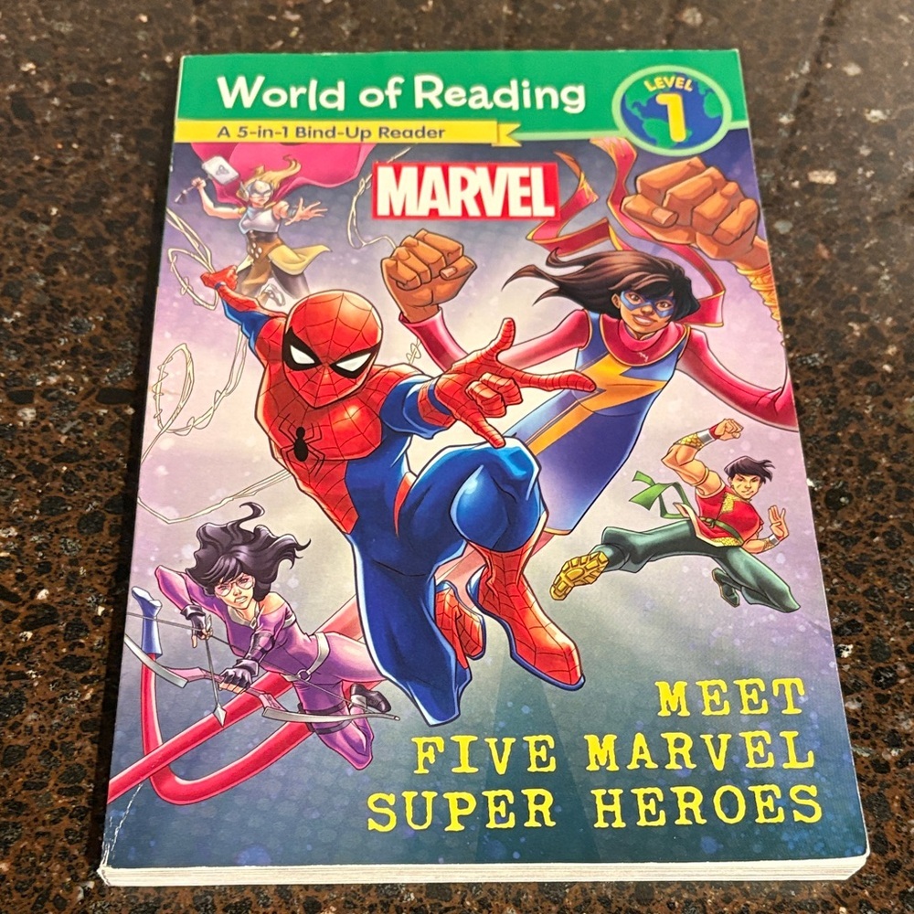 4/$20 Marvel Superheroes Reading Book meet five Marvel superheroes